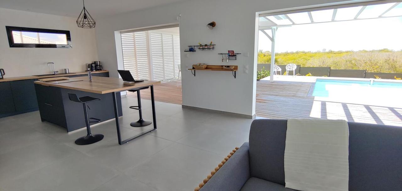 Villa Fleur De Goyave - Tres Bien Ventilee - Vue Degagee Saint-Francois  Bagian luar foto