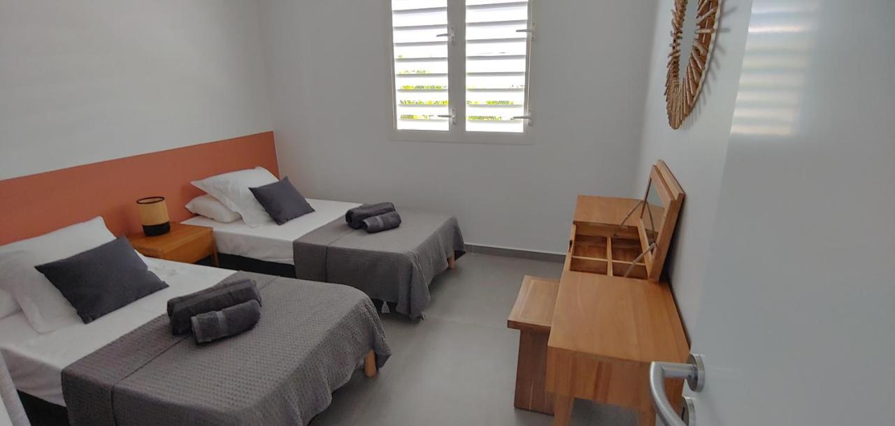 Villa Fleur De Goyave - Tres Bien Ventilee - Vue Degagee Saint-Francois  Bagian luar foto