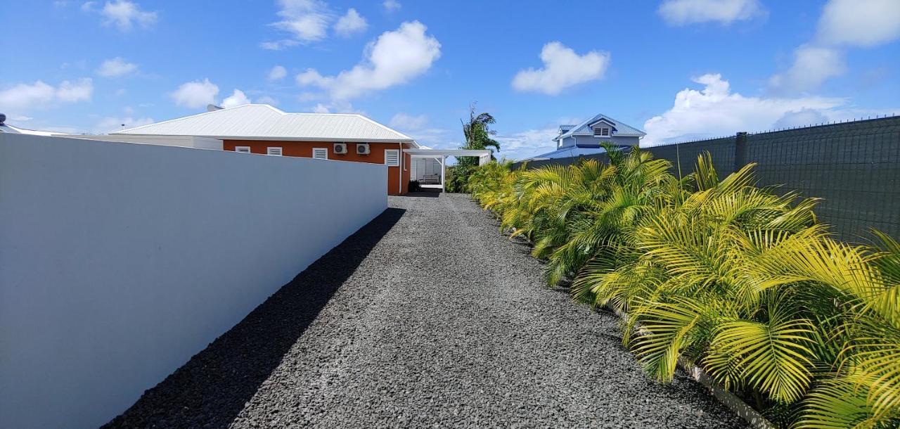 Villa Fleur De Goyave - Tres Bien Ventilee - Vue Degagee Saint-Francois  Bagian luar foto