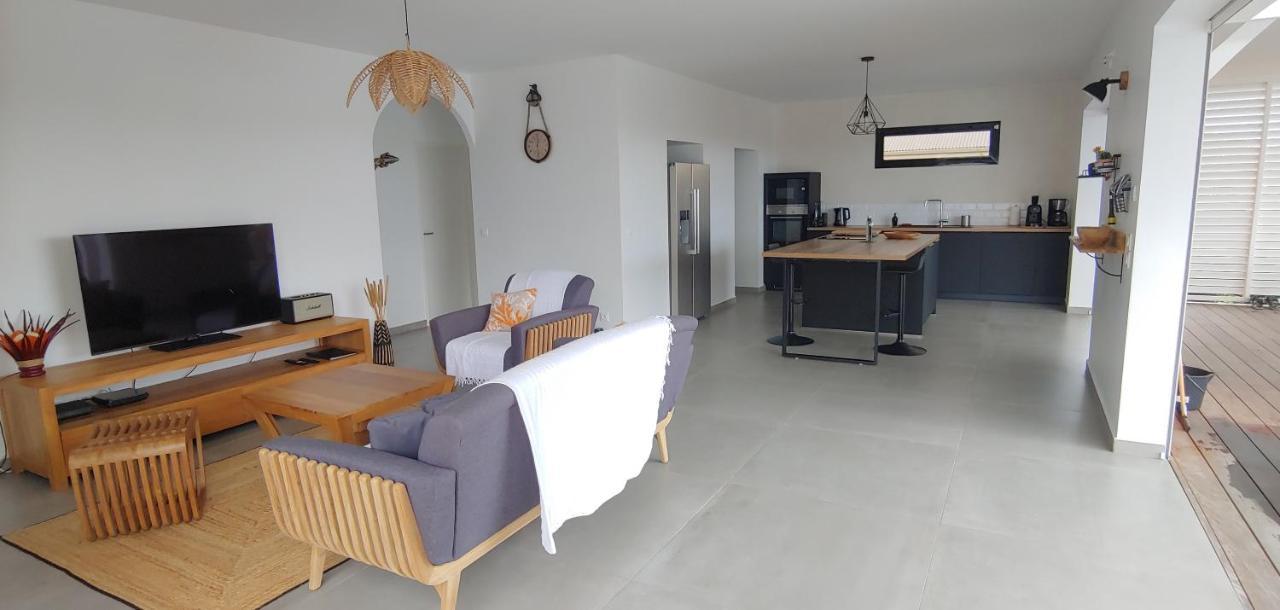 Villa Fleur De Goyave - Tres Bien Ventilee - Vue Degagee Saint-Francois  Bagian luar foto